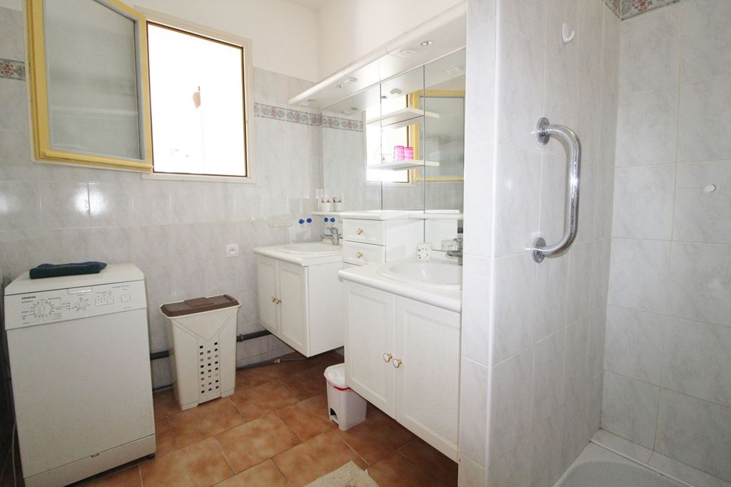 Appartement T3 HYERES (83400) COSTABELLA SARL