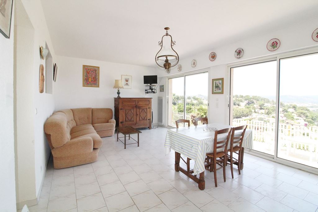 Appartement T3 HYERES (83400) COSTABELLA SARL