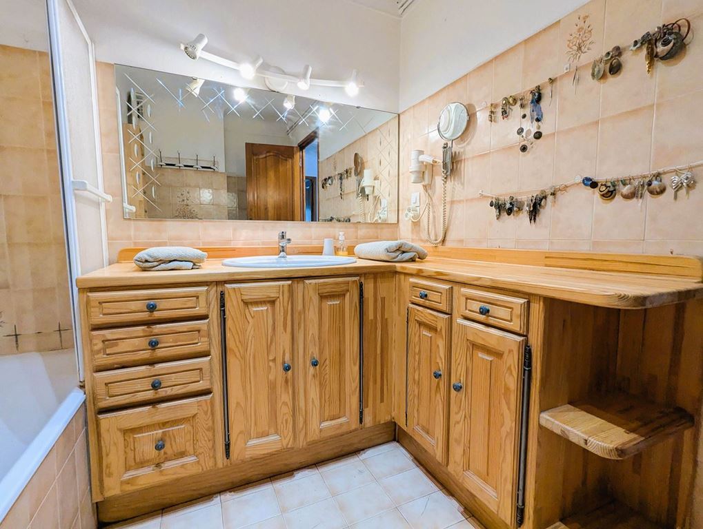 Appartement T2 HYERES (83400) COSTABELLA SARL