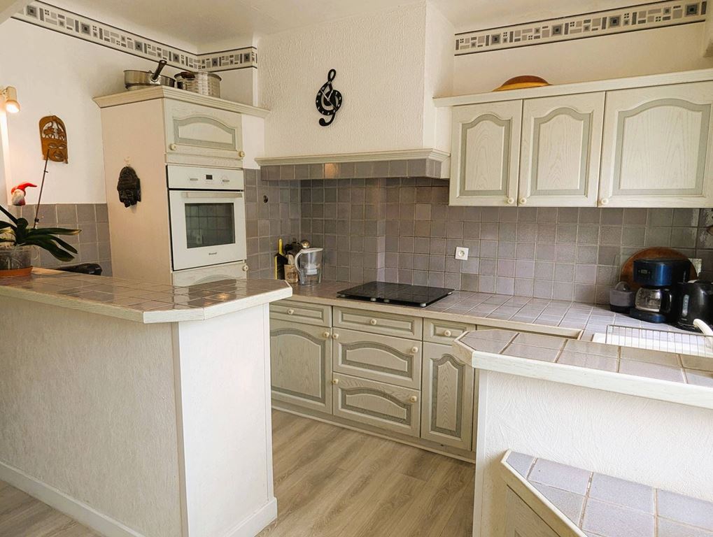 Appartement T2 HYERES (83400) COSTABELLA SARL