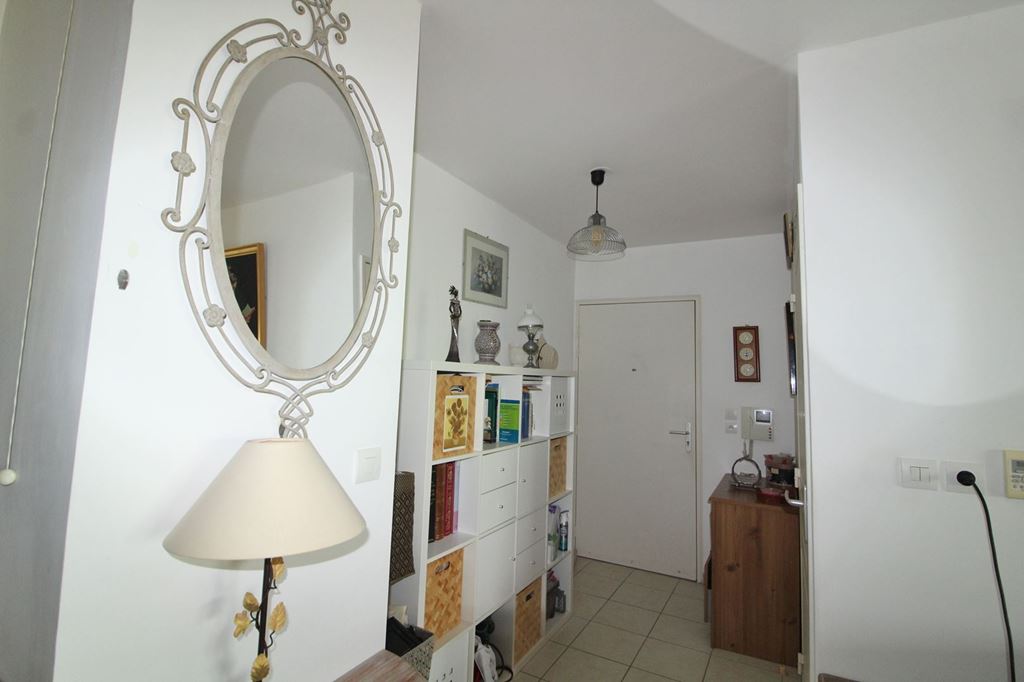 Appartement T2 HYERES (83400) COSTABELLA SARL