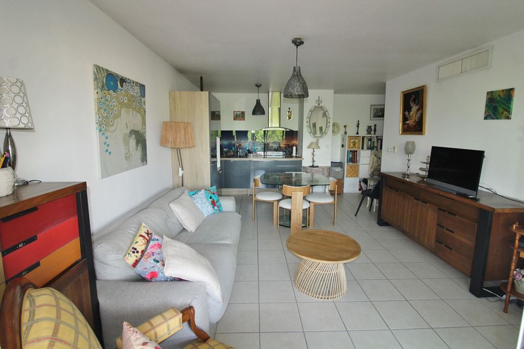 Appartement T2 HYERES (83400) COSTABELLA SARL